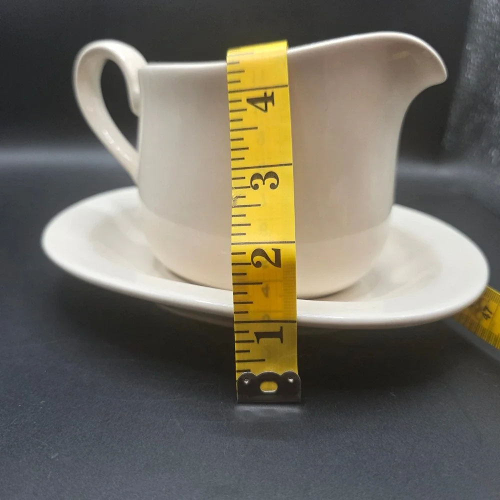 Corning White Gravy Boat with Underplate Set Microwave Safe 81-TY L9 Soft‎ White